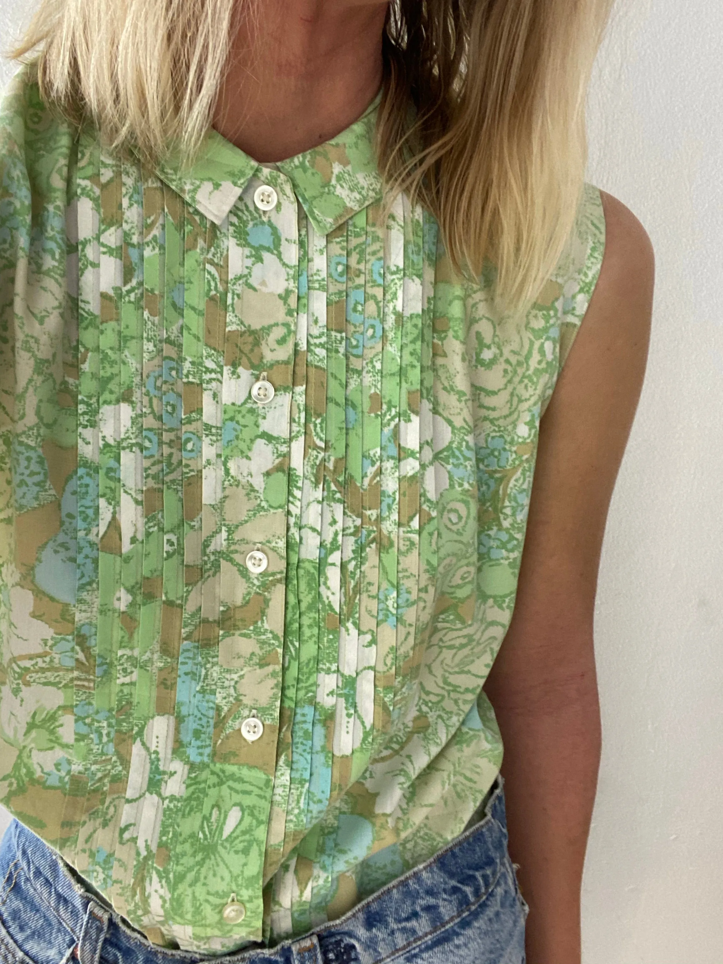 1960's PASTEL FLORAL PLEATED TOP / SMALL
