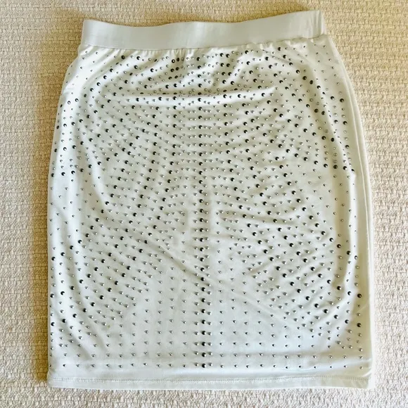 CACHE MINI WHITE COCKTAIL SKIRT WITH SILVER STUDS