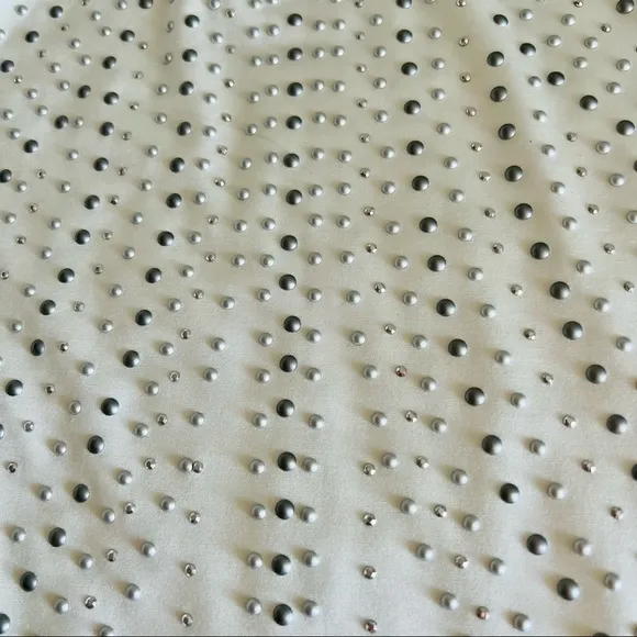 CACHE MINI WHITE COCKTAIL SKIRT WITH SILVER STUDS