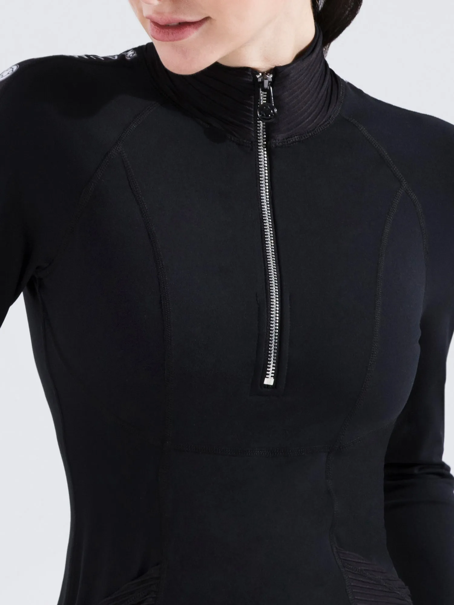 HALF ZIP LOGO TOP, BLACK