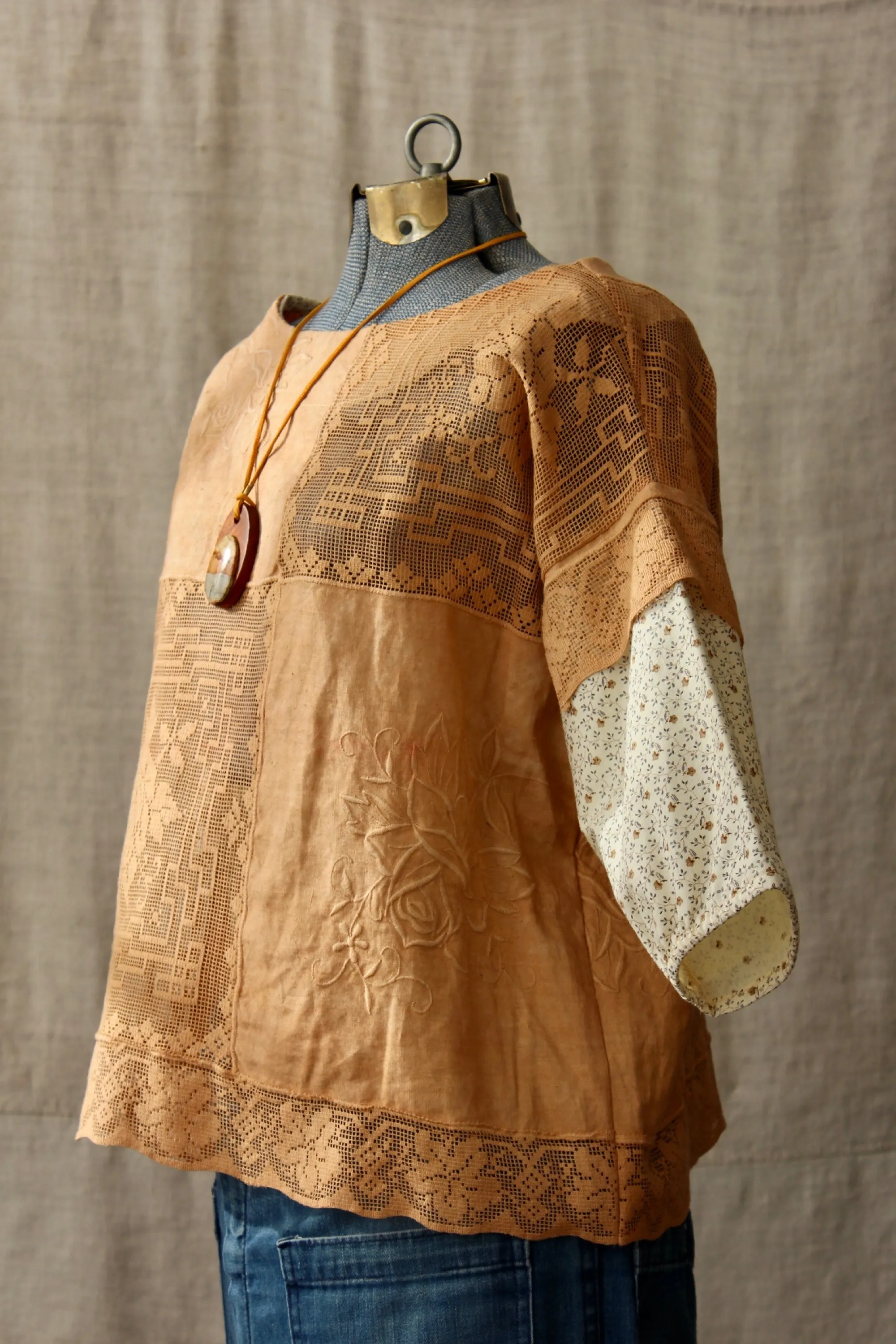 HF173 The Highlands Foundry Natural Cutch Dyed Lace Top