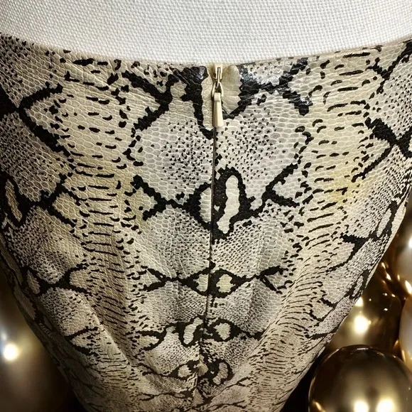 Isda &amp; Co Beige Neutral 100% Leather Python Snake Embossed Pencil Skirt Size 4