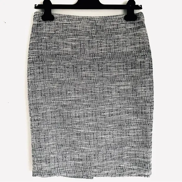 J. Crew No. 2 Pencil Skirt In Black And White Tweed Size 4 EUC
