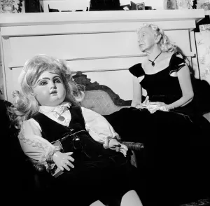 Jonesboro, Tennessee [Lorena and Doll in Black]