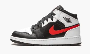 Jordan 1 Mid "Chile Red" Grade School