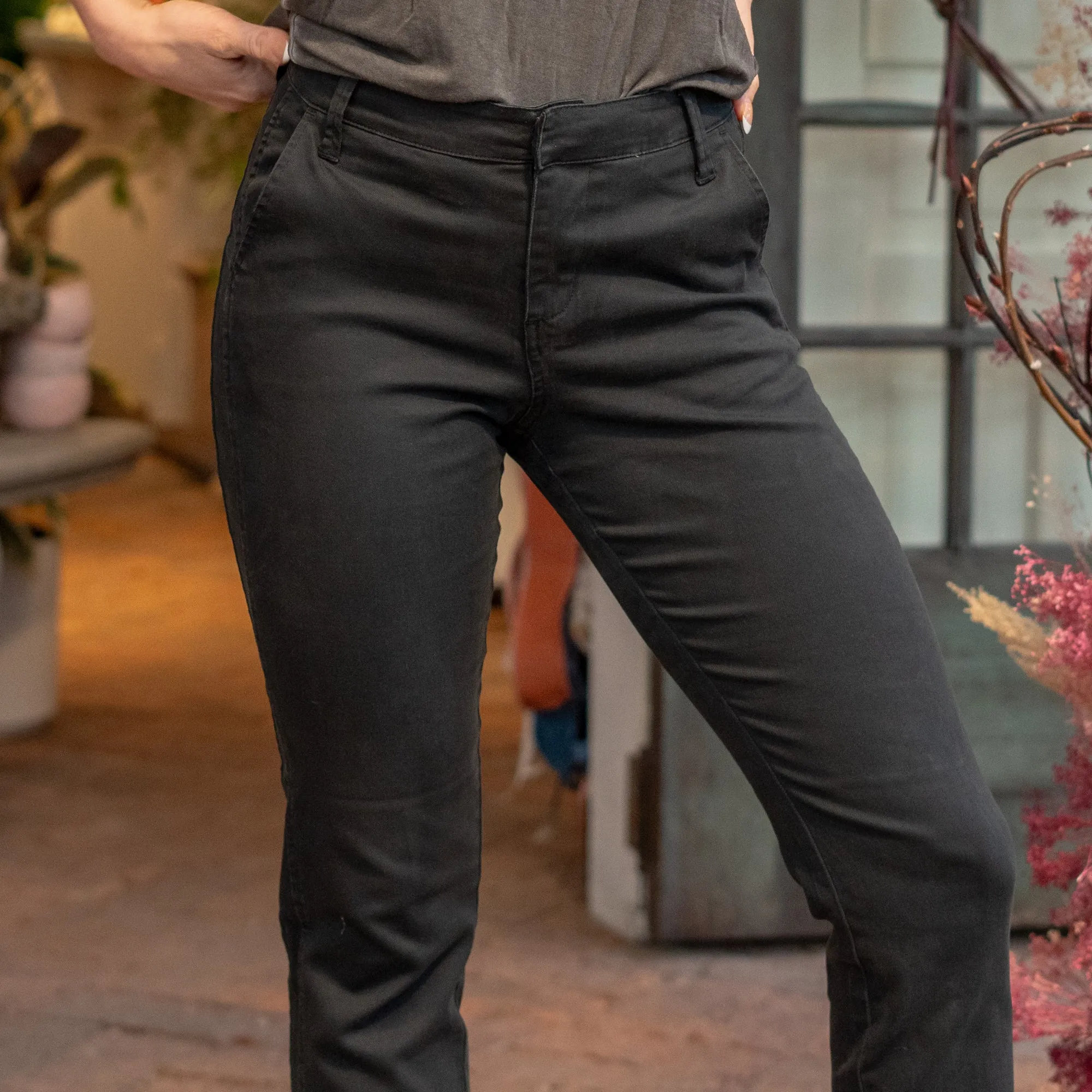 Julia Mid Rise Straight