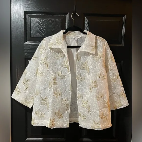 NEW Chico’s Travelers Lace Short Jacket NWT
