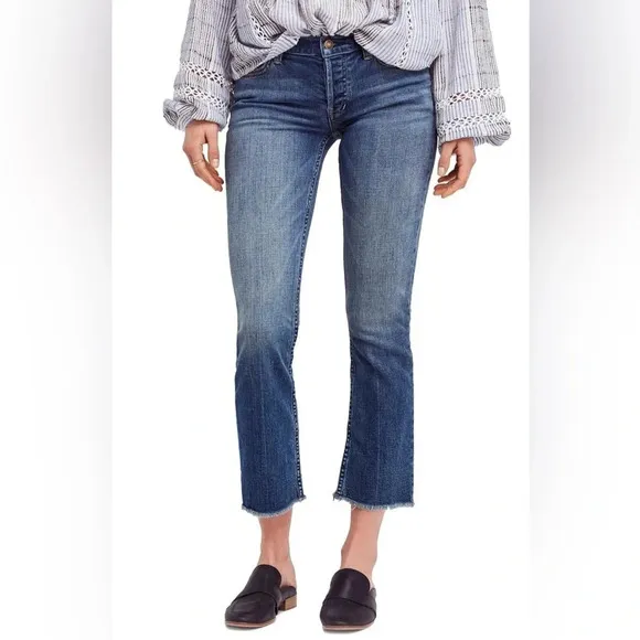 ✨NWT Free People We The Free Light Wash Austin Straight Leg Raw Hem Jeans 26