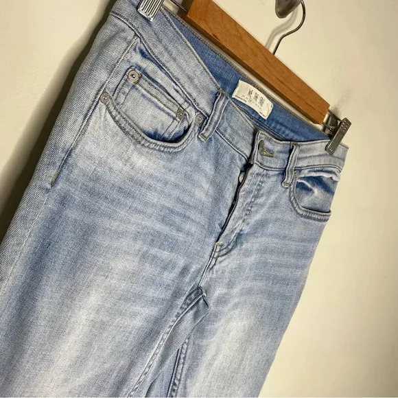 ✨NWT Free People We The Free Light Wash Austin Straight Leg Raw Hem Jeans 26