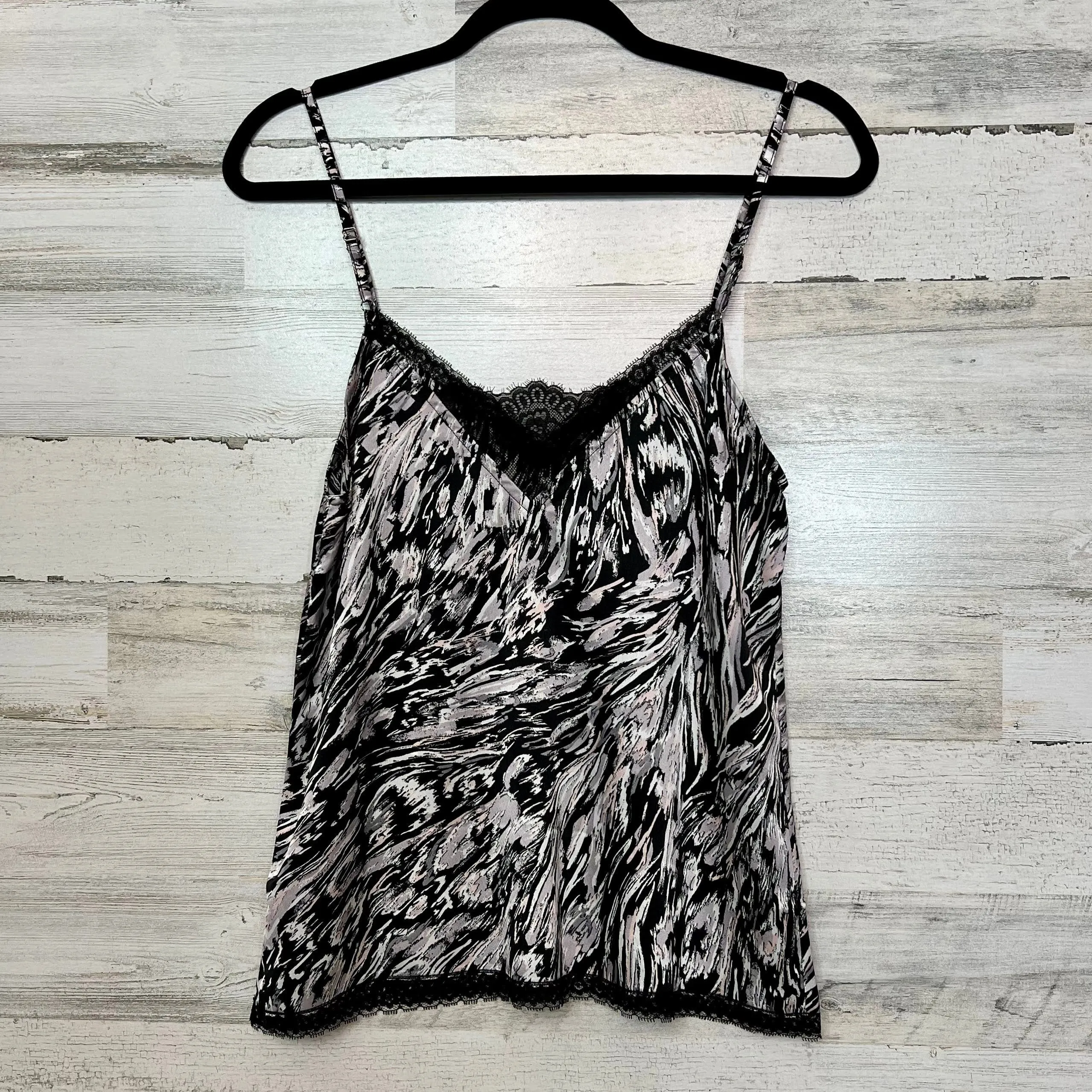 Pizzazz Tank
