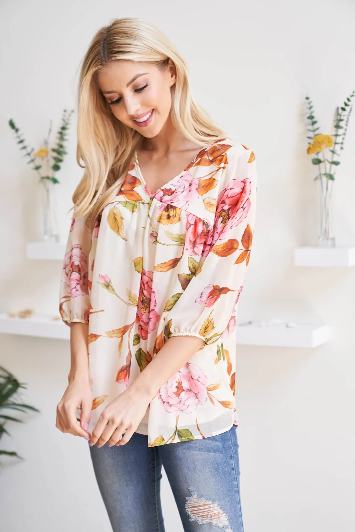 Quarter Puff Sleeves Bold Floral Top with Inside Lining