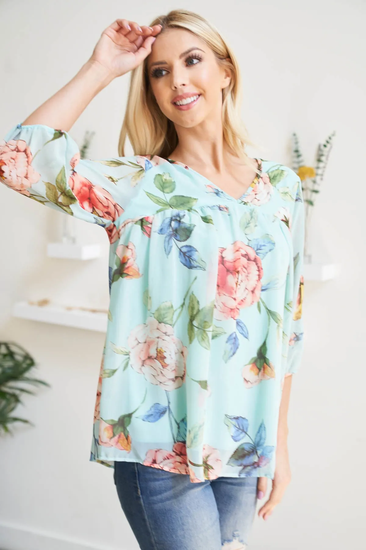 Quarter Puff Sleeves Bold Floral Top with Inside Lining