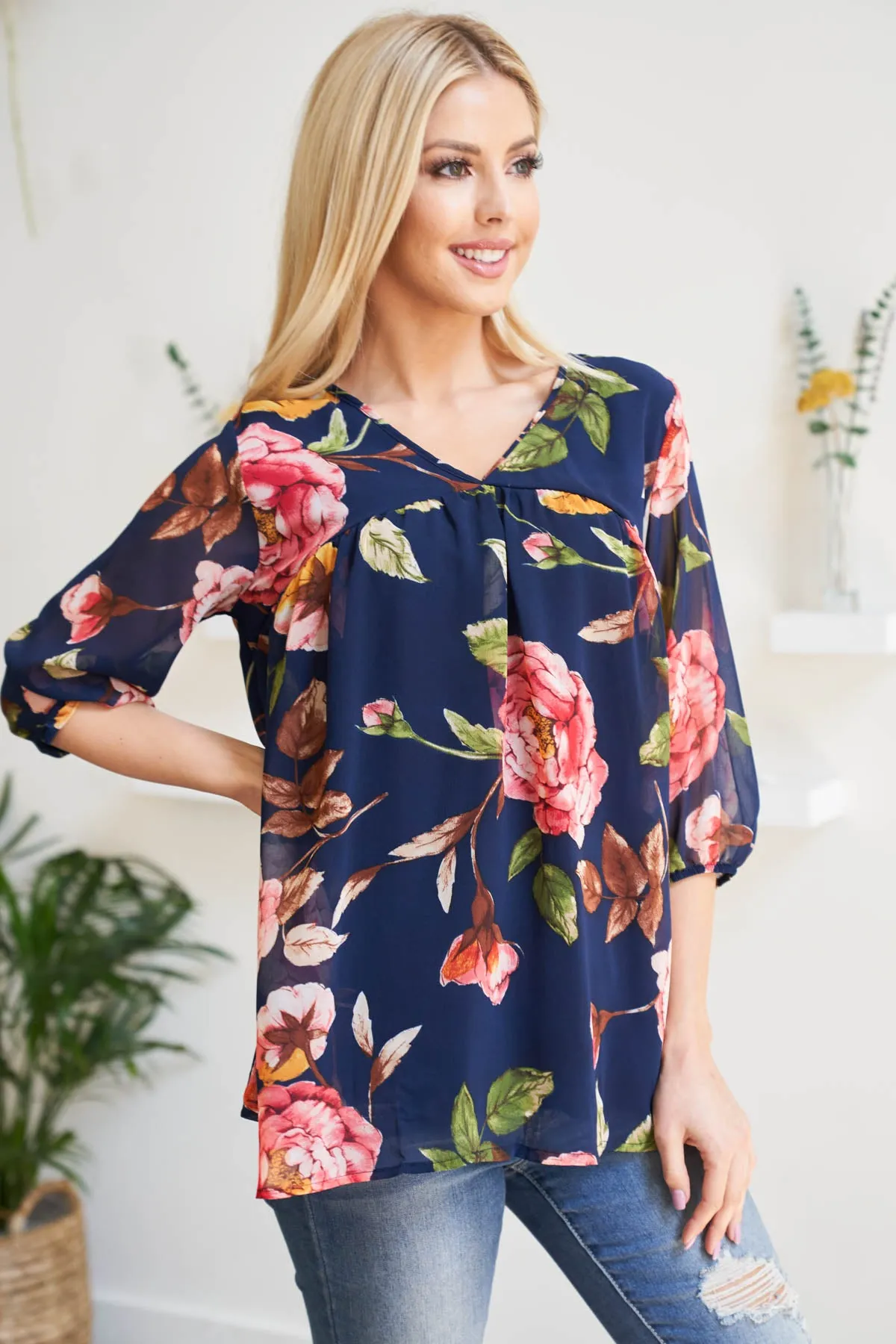 Quarter Puff Sleeves Bold Floral Top with Inside Lining