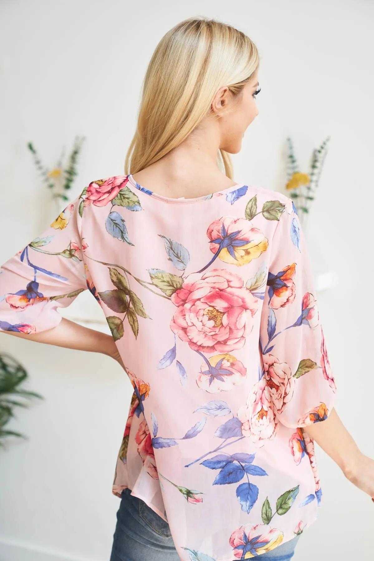 Quarter Puff Sleeves Bold Floral Top with Inside Lining