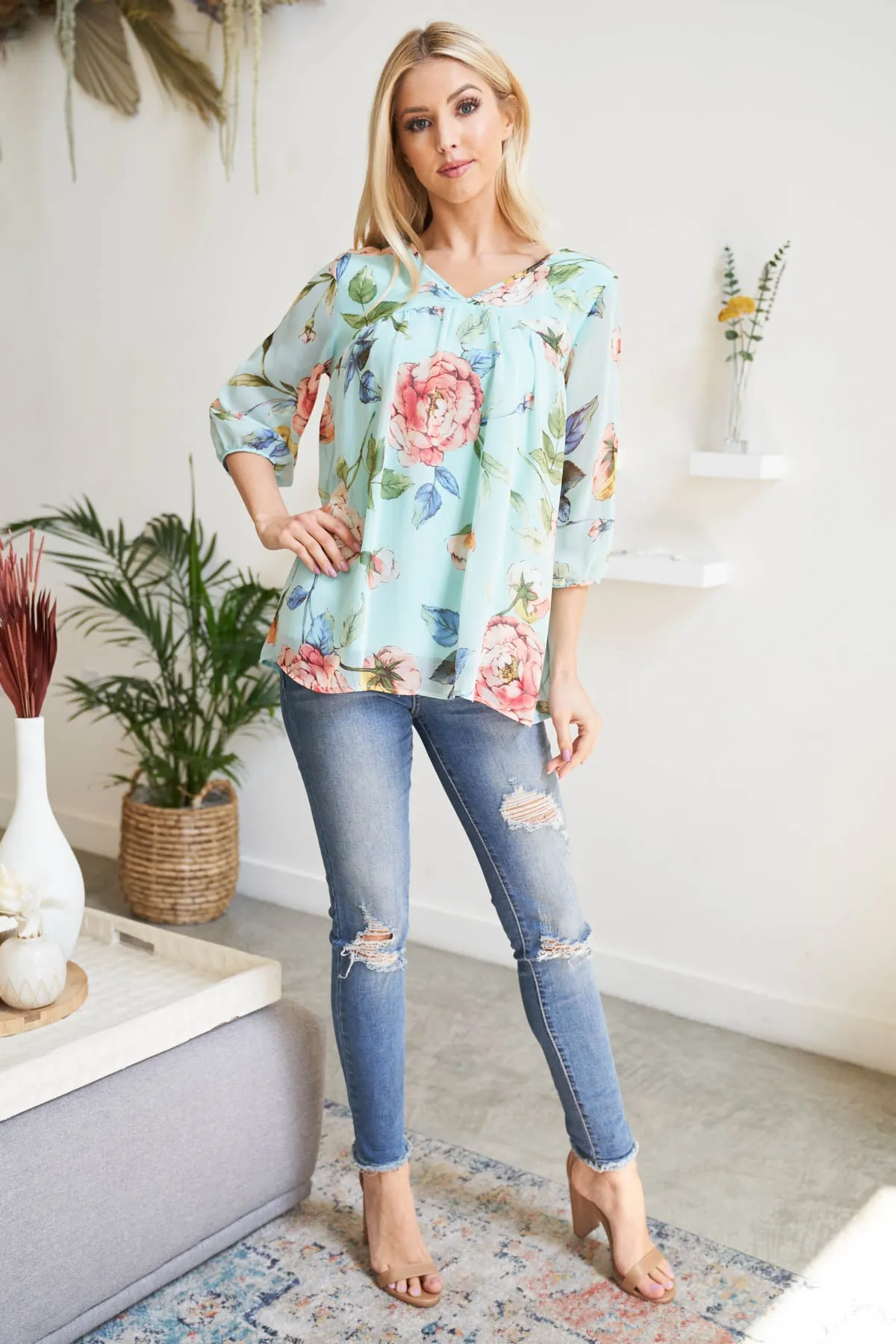 Quarter Puff Sleeves Bold Floral Top with Inside Lining