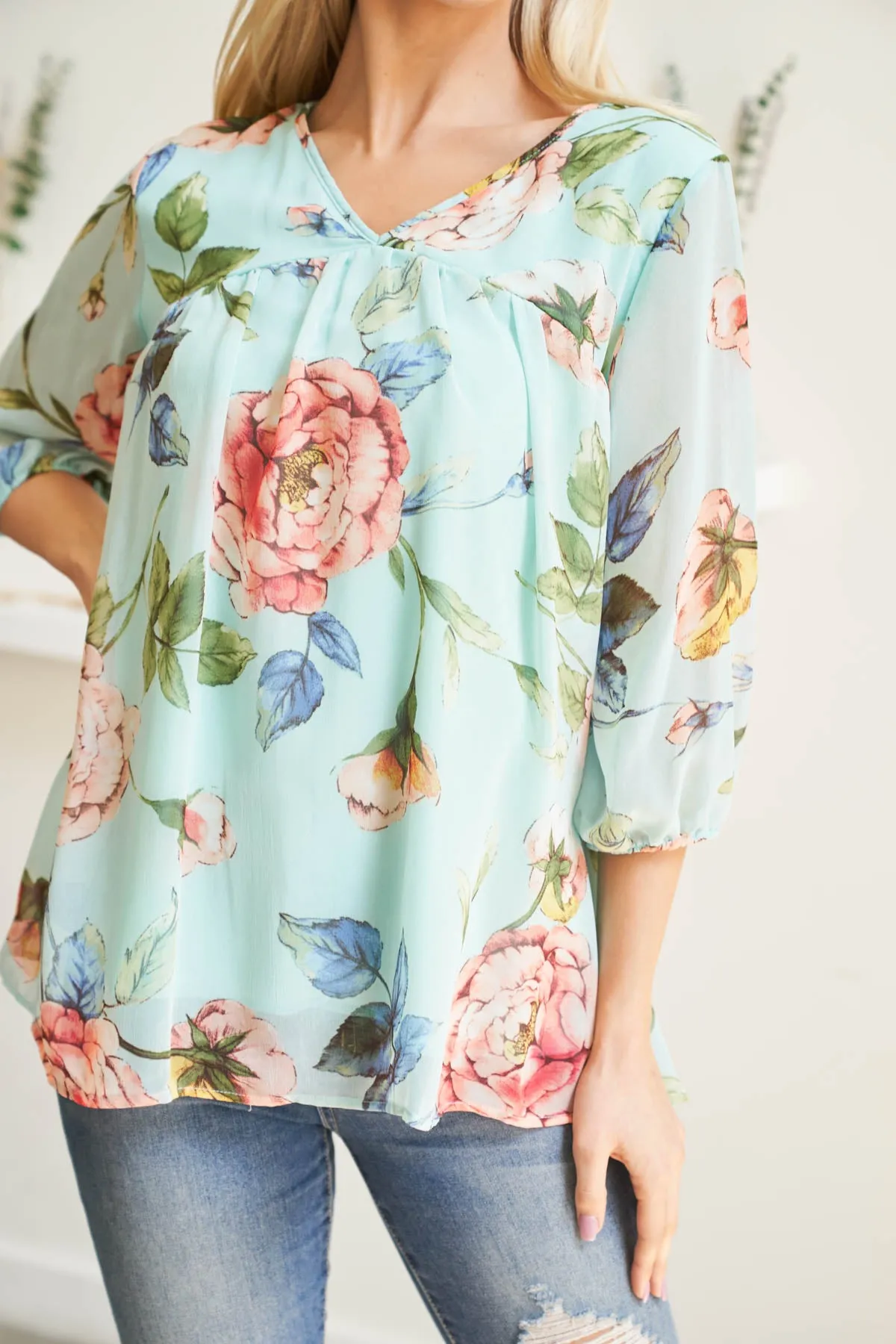Quarter Puff Sleeves Bold Floral Top with Inside Lining