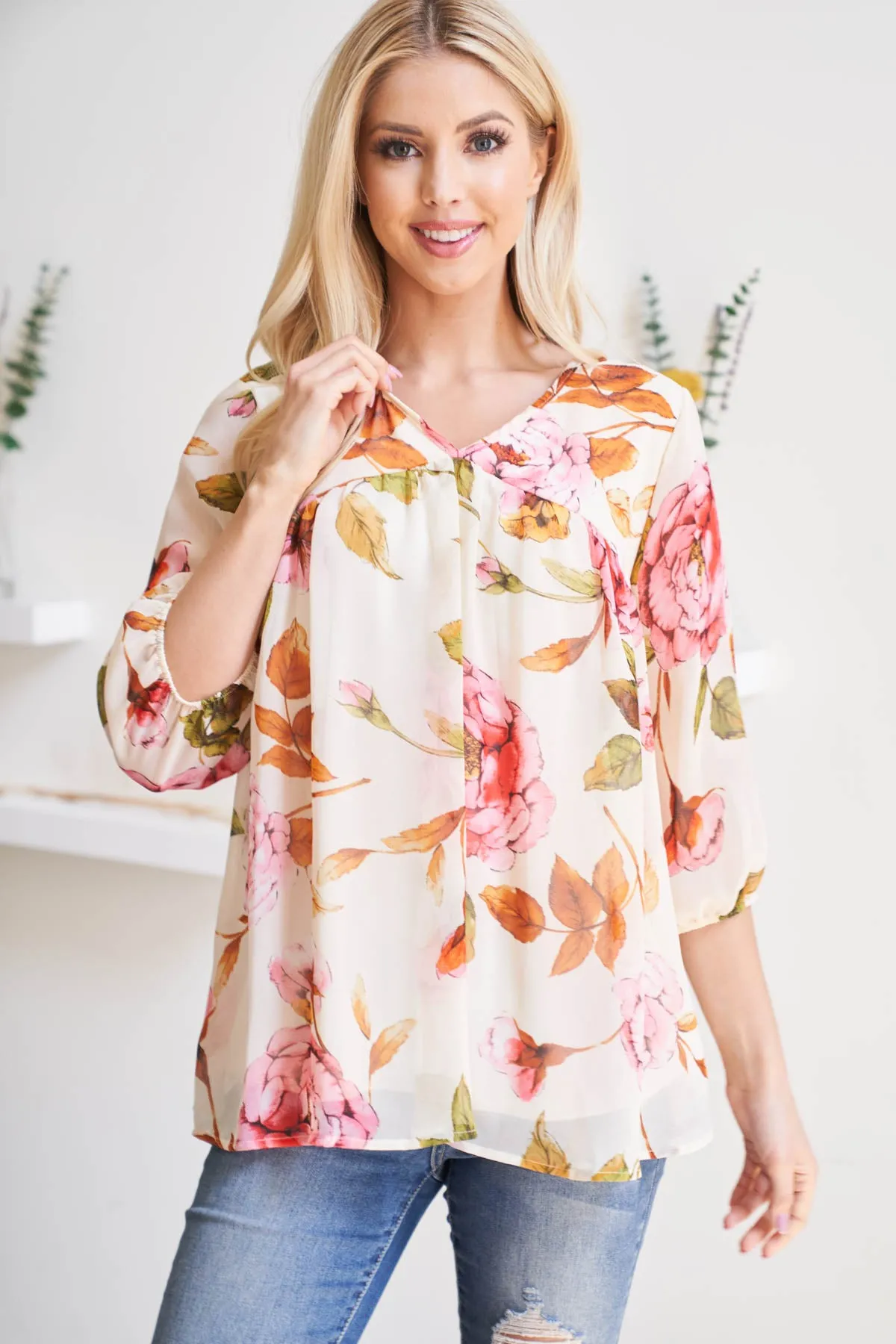 Quarter Puff Sleeves Bold Floral Top with Inside Lining