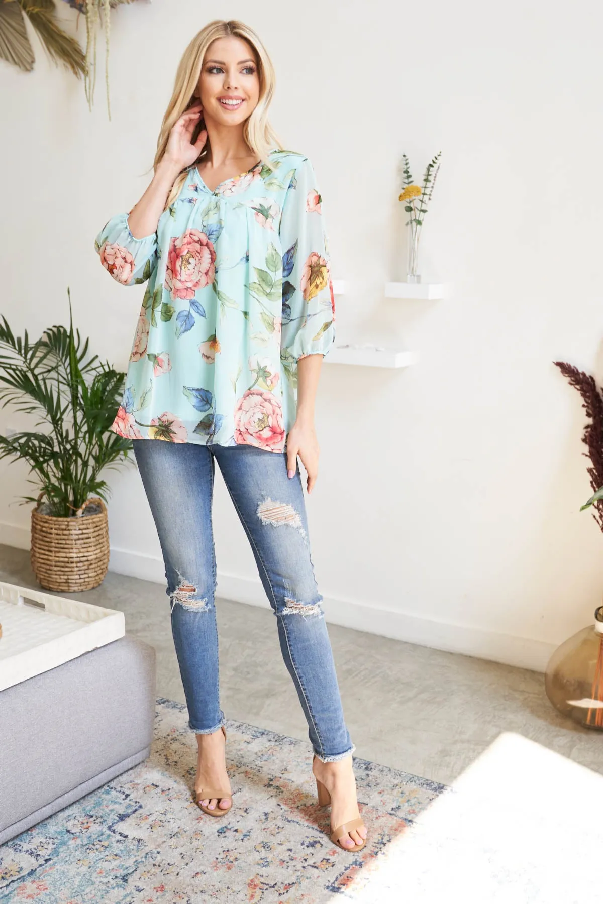 Quarter Puff Sleeves Bold Floral Top with Inside Lining