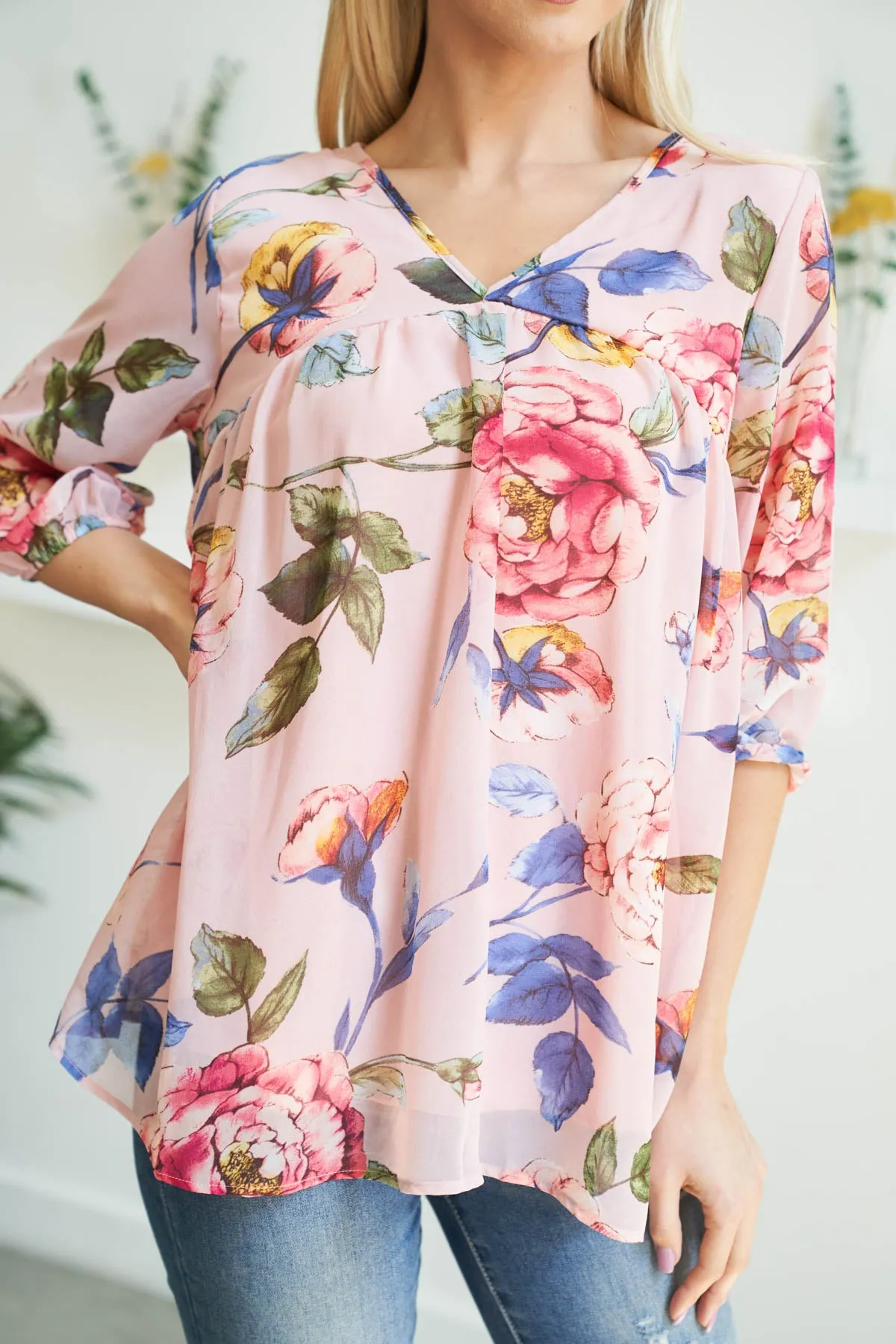 Quarter Puff Sleeves Bold Floral Top with Inside Lining
