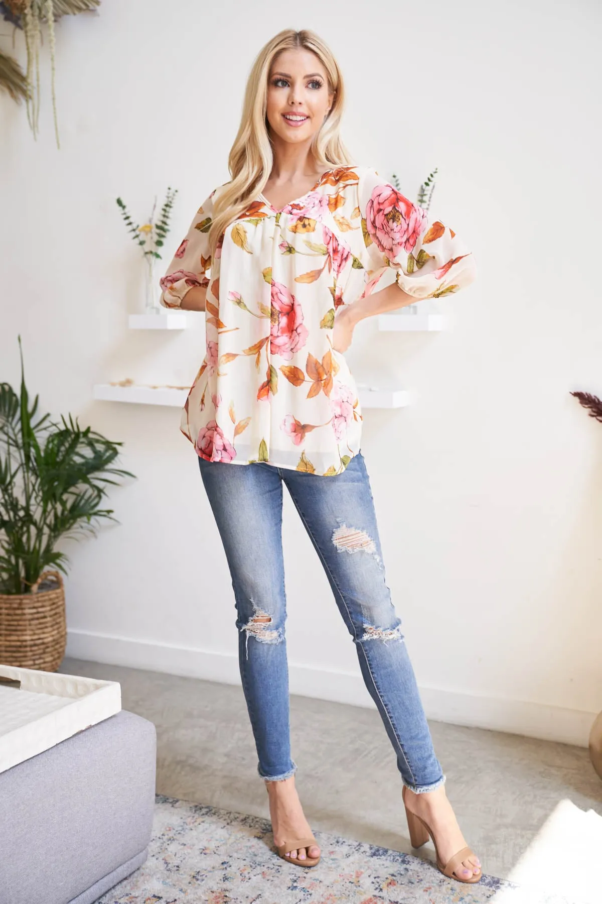 Quarter Puff Sleeves Bold Floral Top with Inside Lining