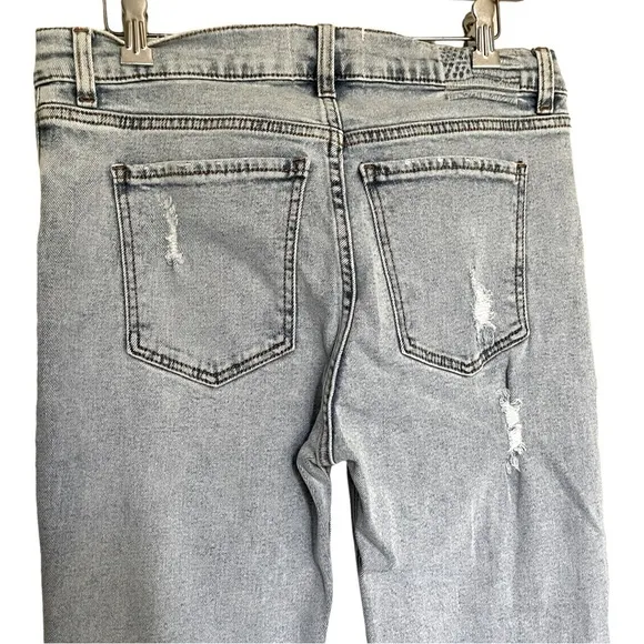 Revice Jeans Dream Fit / Runway | Size 32 | Mid High Rise Distressed Button Fly