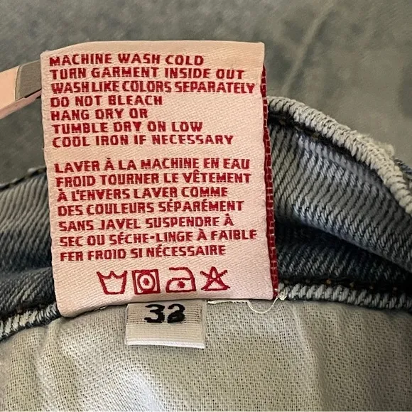Revice Jeans Dream Fit / Runway | Size 32 | Mid High Rise Distressed Button Fly