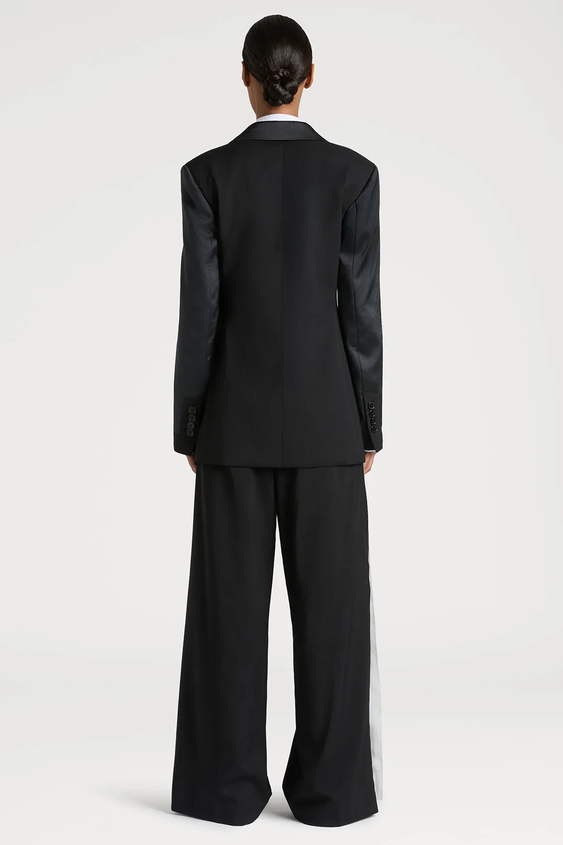 SLEEK FUSION BLAZER