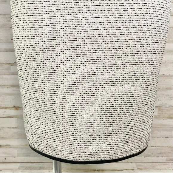 Vera Wang Lavender Label Boucle Tweed Skirt Womens Size 10  Black White Cotton
