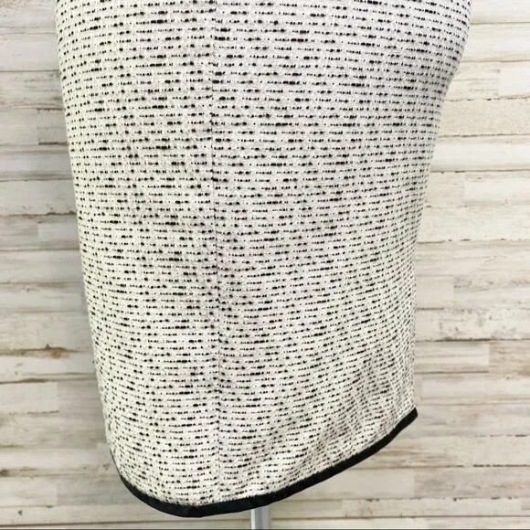 Vera Wang Lavender Label Boucle Tweed Skirt Womens Size 10  Black White Cotton
